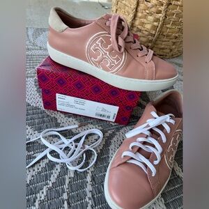 Tory Burch T logo Napa leather sneaker